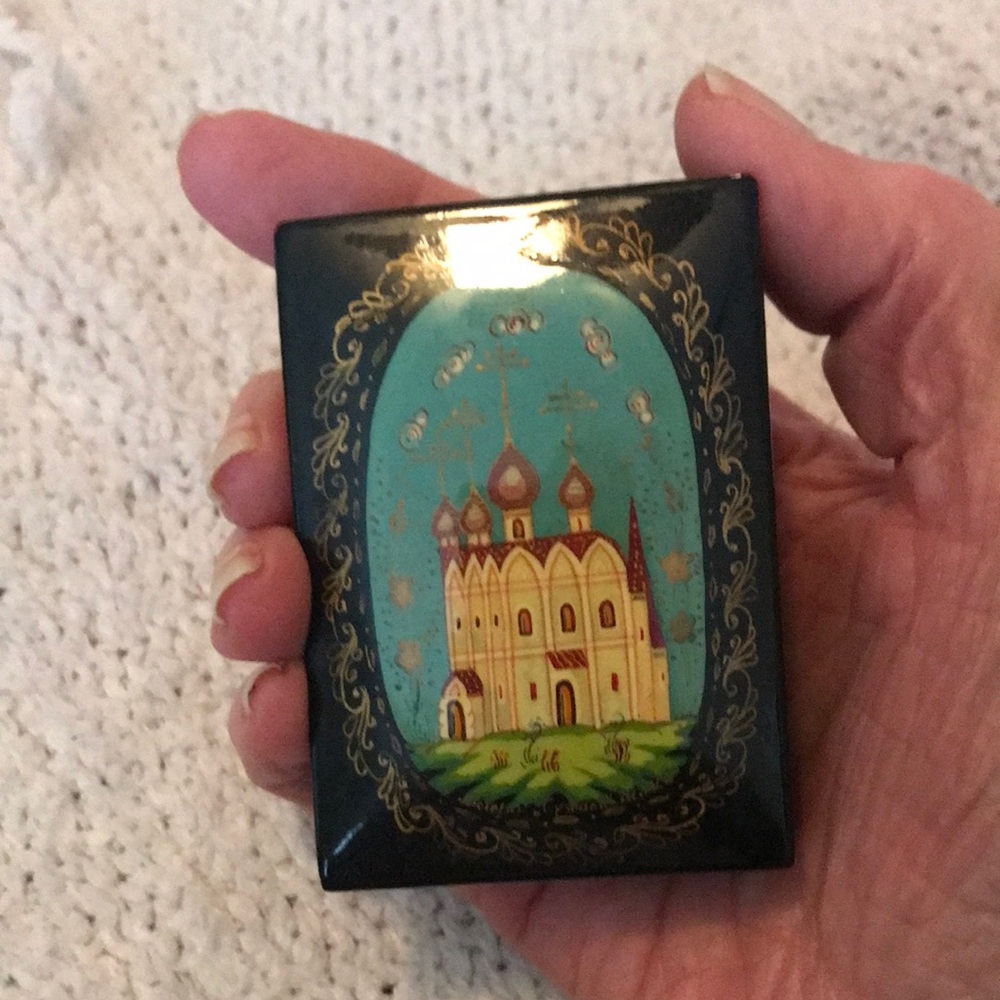 Hand-Painted Russian Basilica Lacquer hinged Box signed
